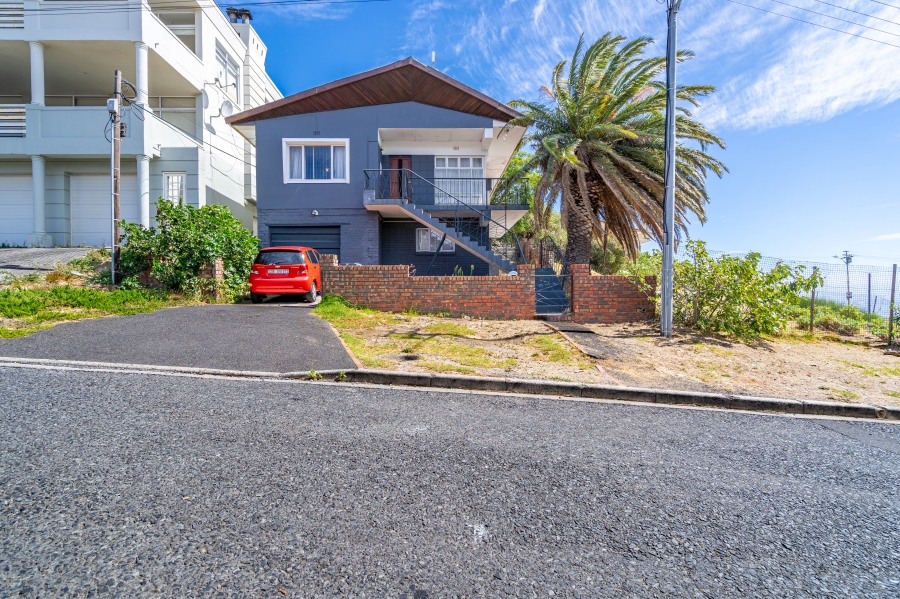 9 Bedroom Property for Sale in Bo Kaap Western Cape